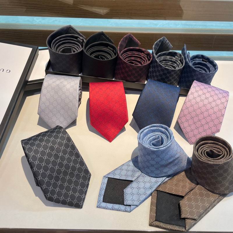 Gucci Tie hm24